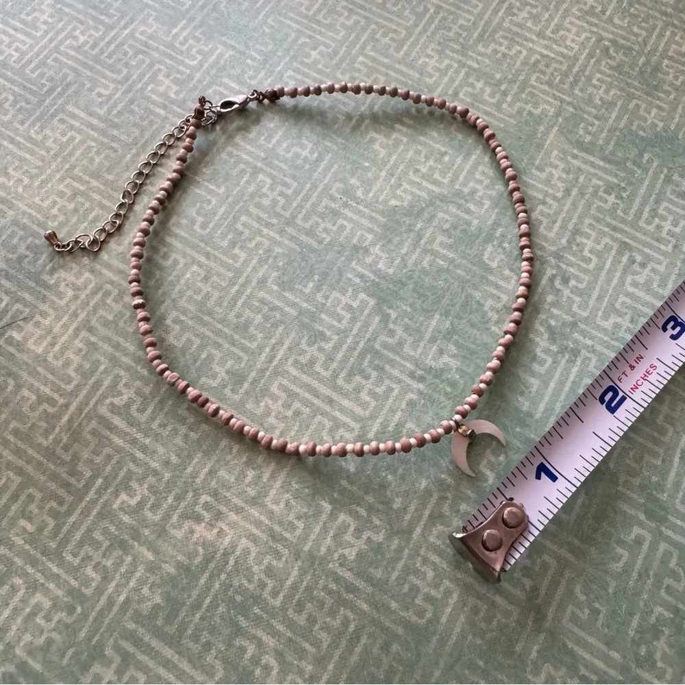 VINTAGE BEADED CHOKER NECKLACE - Picture 3 of 6